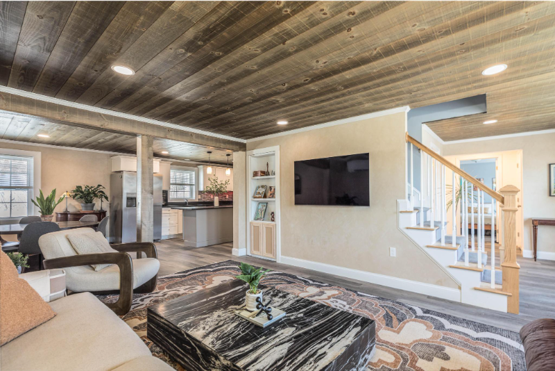 730 Mammoth Rd - Photo 2 of 20