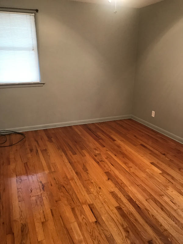 1432 Youll St - Photo 5 of 7