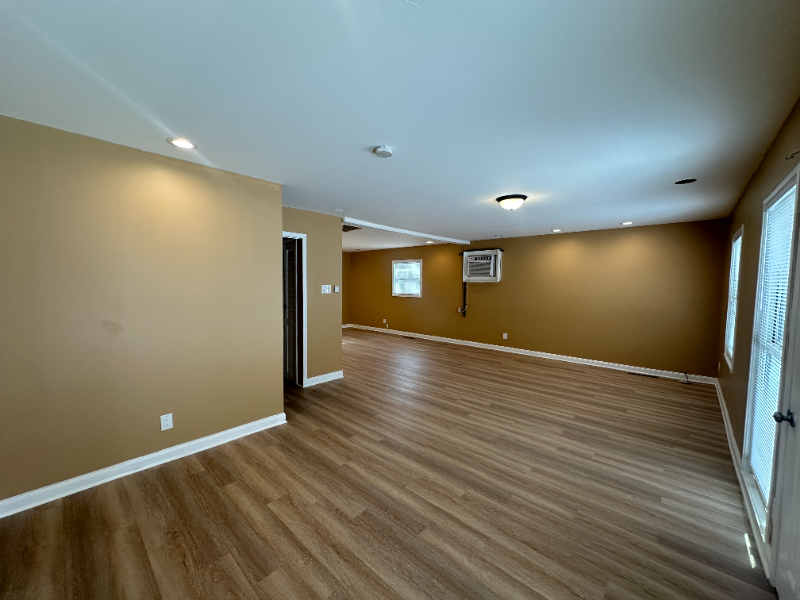 1204 N 6th St - Photo 3 of 20