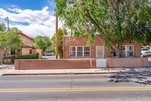 featured image of 523 Agua Fria St