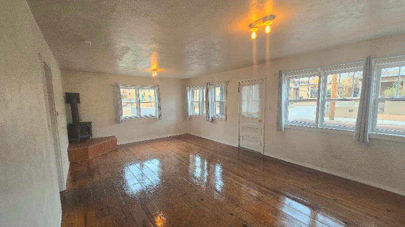 523 Agua Fria St - Photo 5 of 16