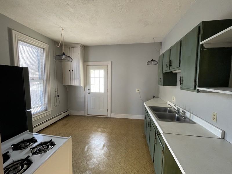 156 S Broad St #A - Photo 4 of 15