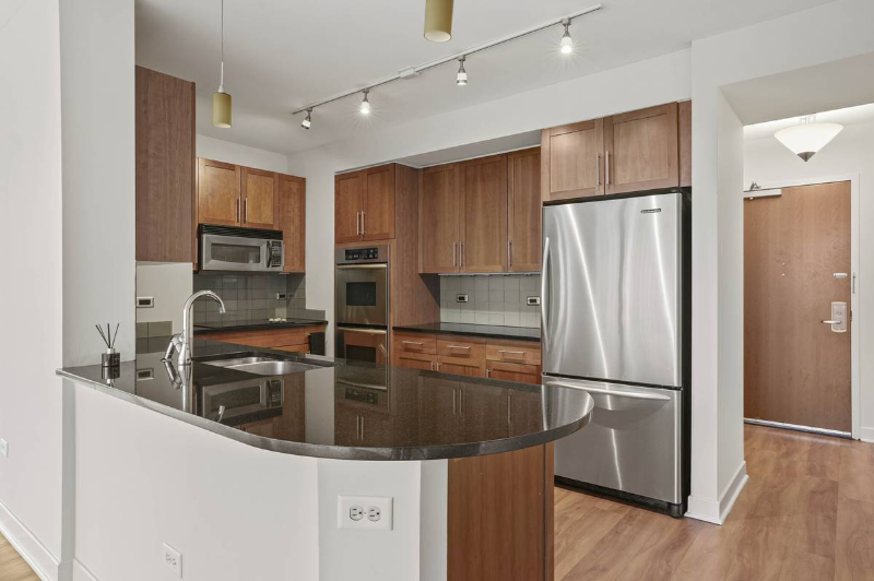 1283 S Michigan Ave - Photo 5 of 19