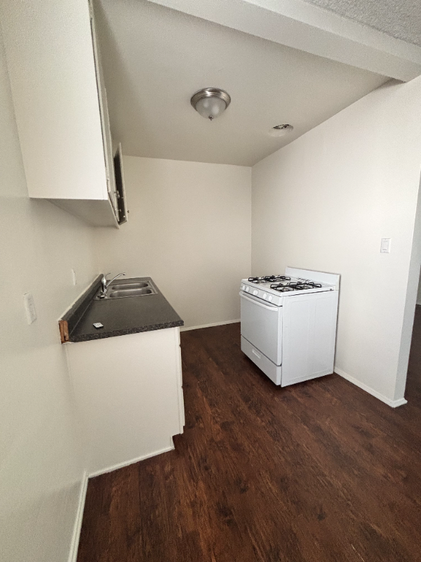 950 S Gilbuck Dr #D - Photo 7 of 10