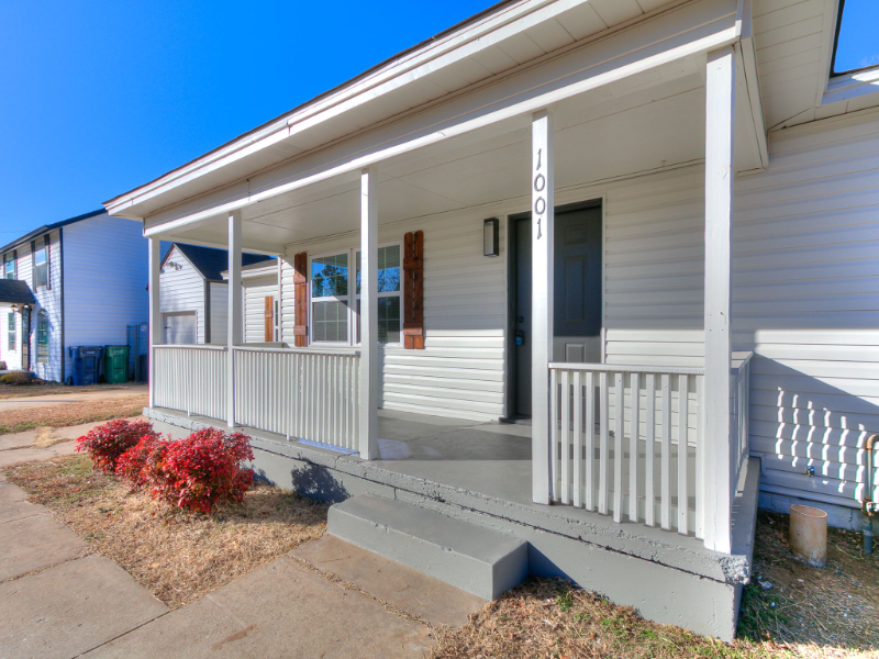 1001 Nw 98th St - Photo 2 of 20