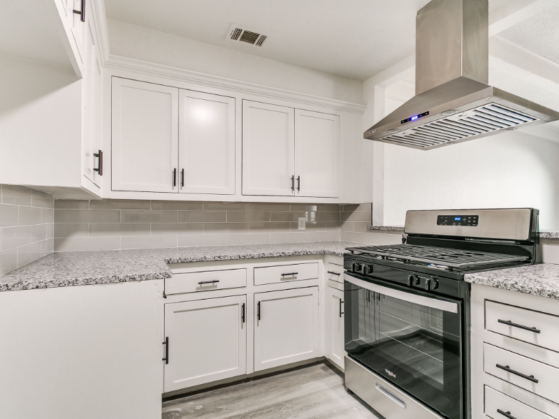 1001 Nw 98th St - Photo 5 of 20