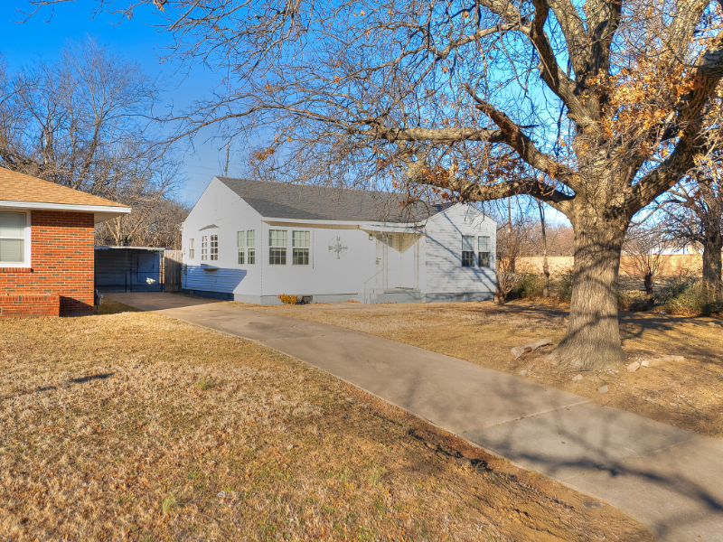 1127 E 26th Pl N - Photo 3 of 19