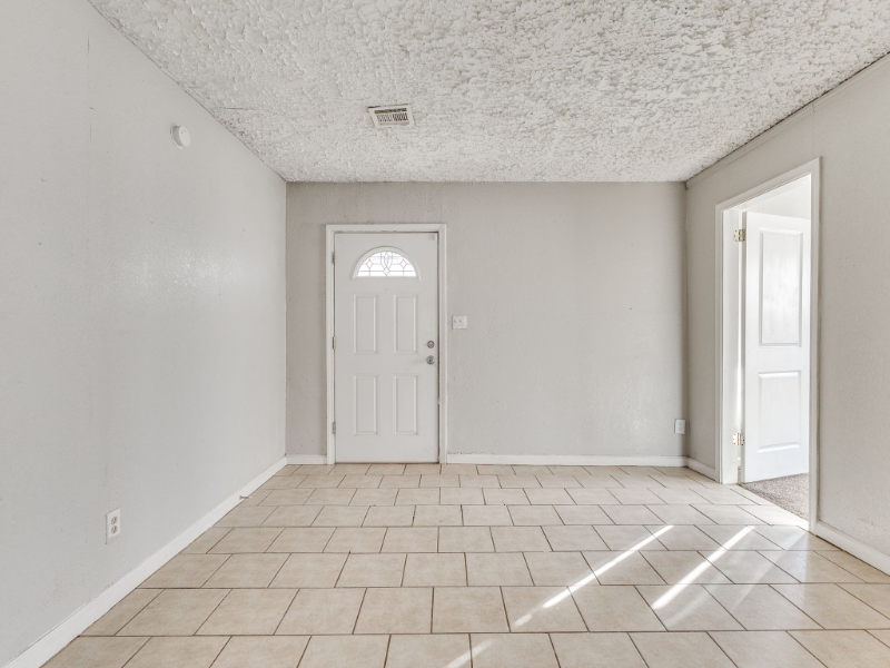 1127 E 26th Pl N - Photo 6 of 19