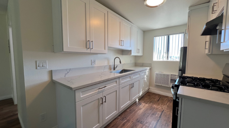 7424 Radford Ave #209 - Photo 2 of 10