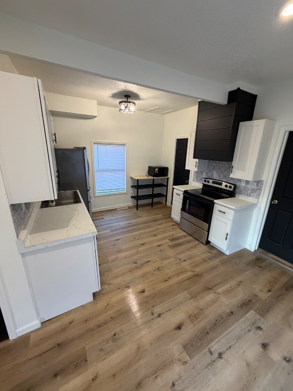 2451 Chelsea Ave - Photo 5 of 20