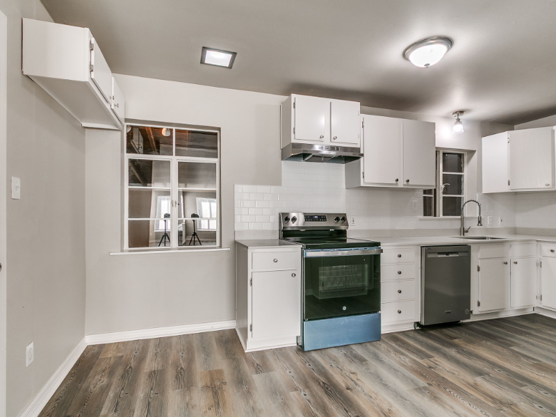 3813 Nw 17th St - Photo 7 of 16