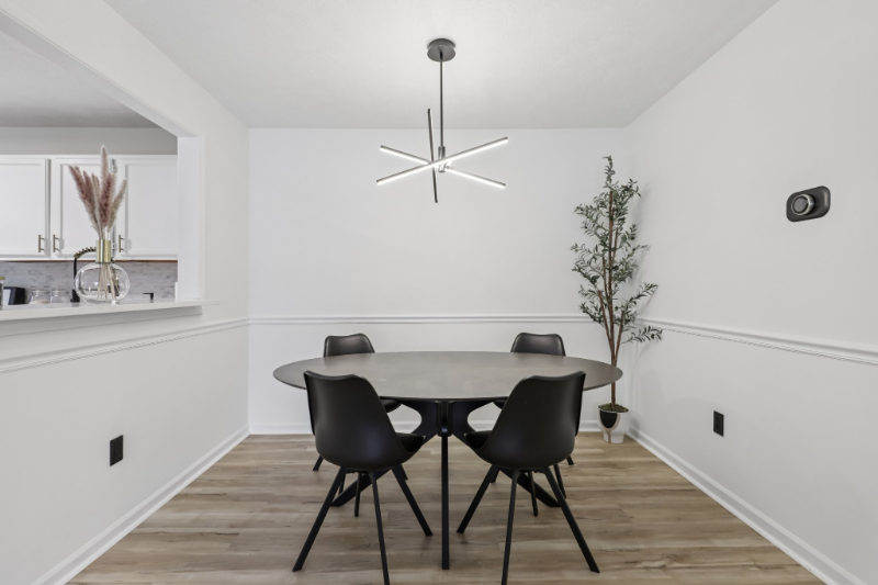 2209 Hunters Run Dr - Photo 6 of 20