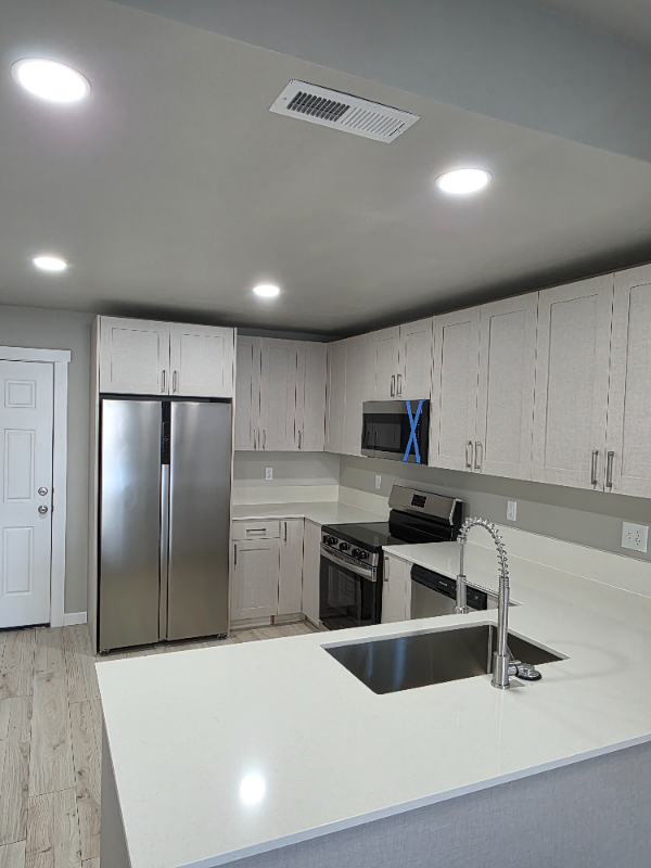 6737 W Saxton Ave - Photo 3 of 10