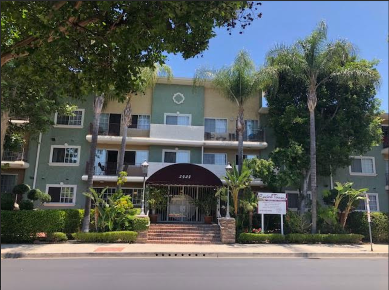 5434 Zelzah Ave - Photo 3 of 8