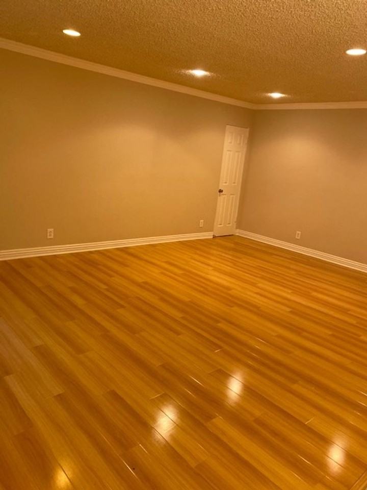 5434 Zelzah Ave - Photo 7 of 8