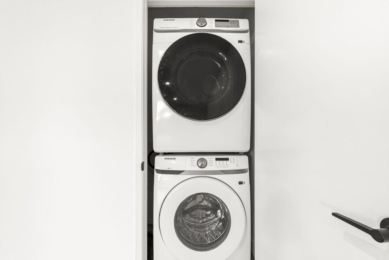 1850 Camden Apartments - Photo 4 of 50