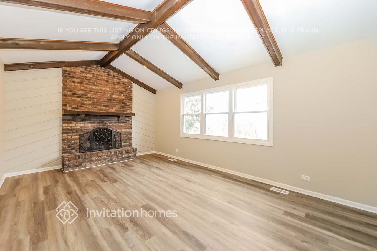 1212 Lehnertz Cir - Photo 5 of 19