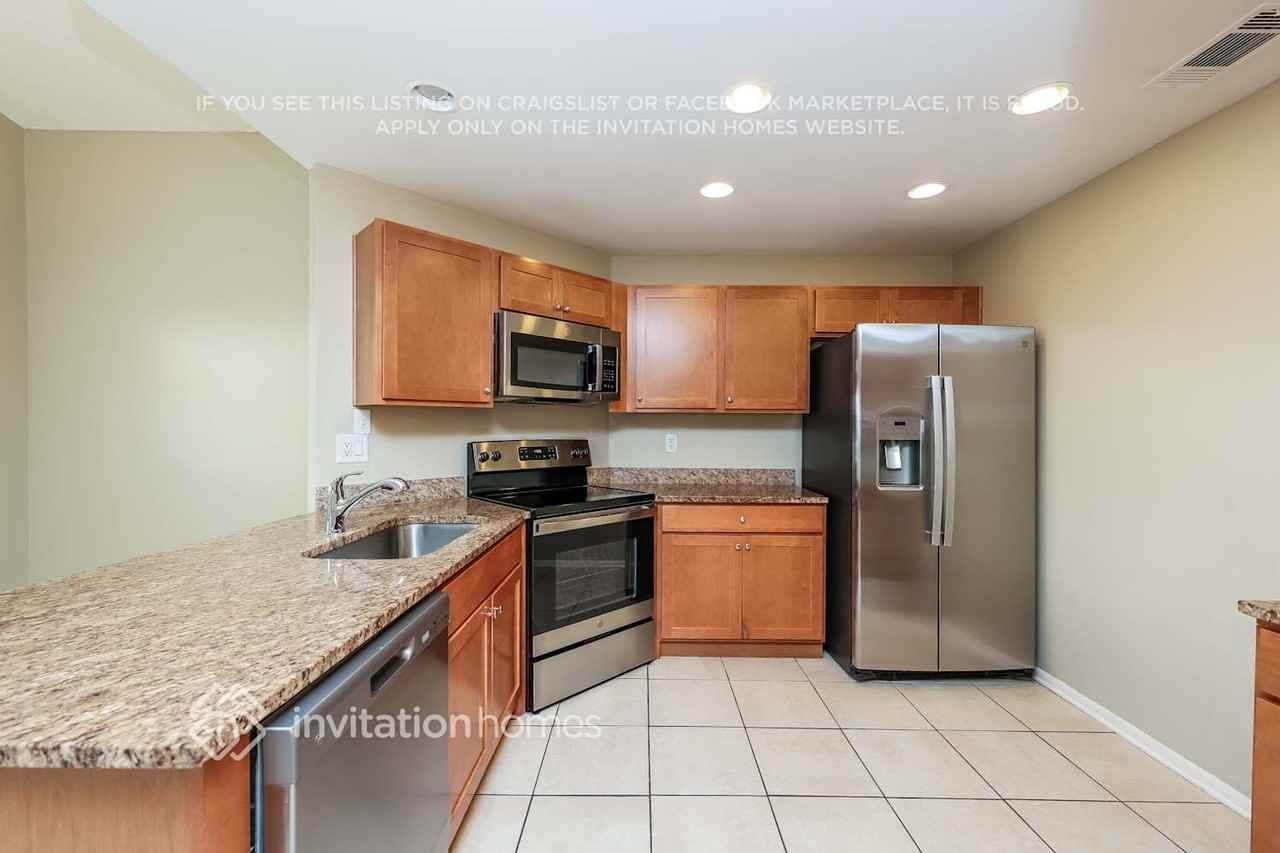 1312 Coolridge Dr - Photo 7 of 17