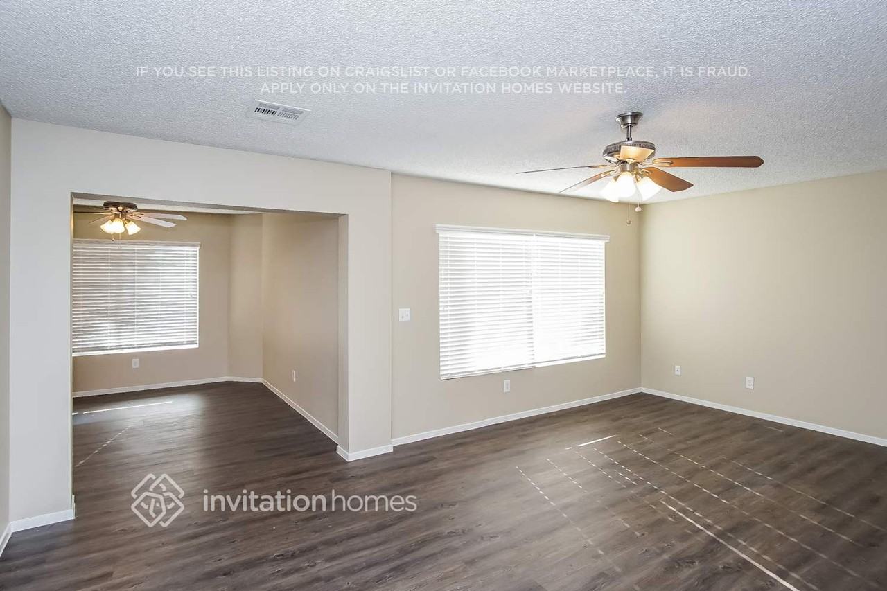 2873 Aliso Dr - Photo 4 of 20