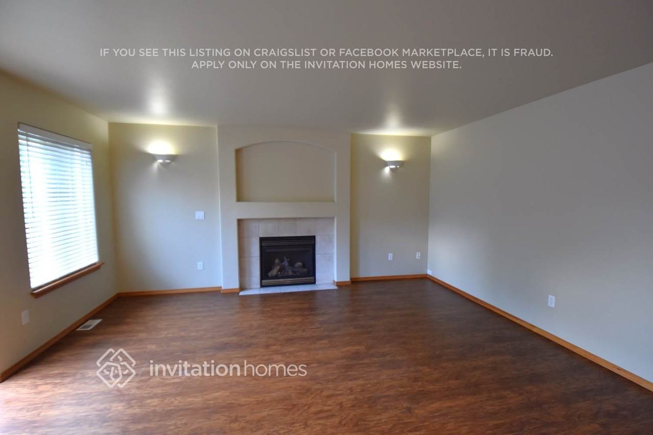 6527 32nd Pl Ne - Photo 3 of 14