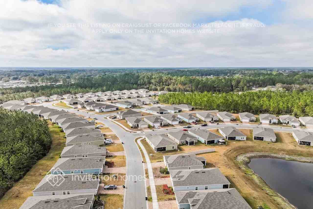 9929 Lemon Grass Ln - Photo 3 of 6
