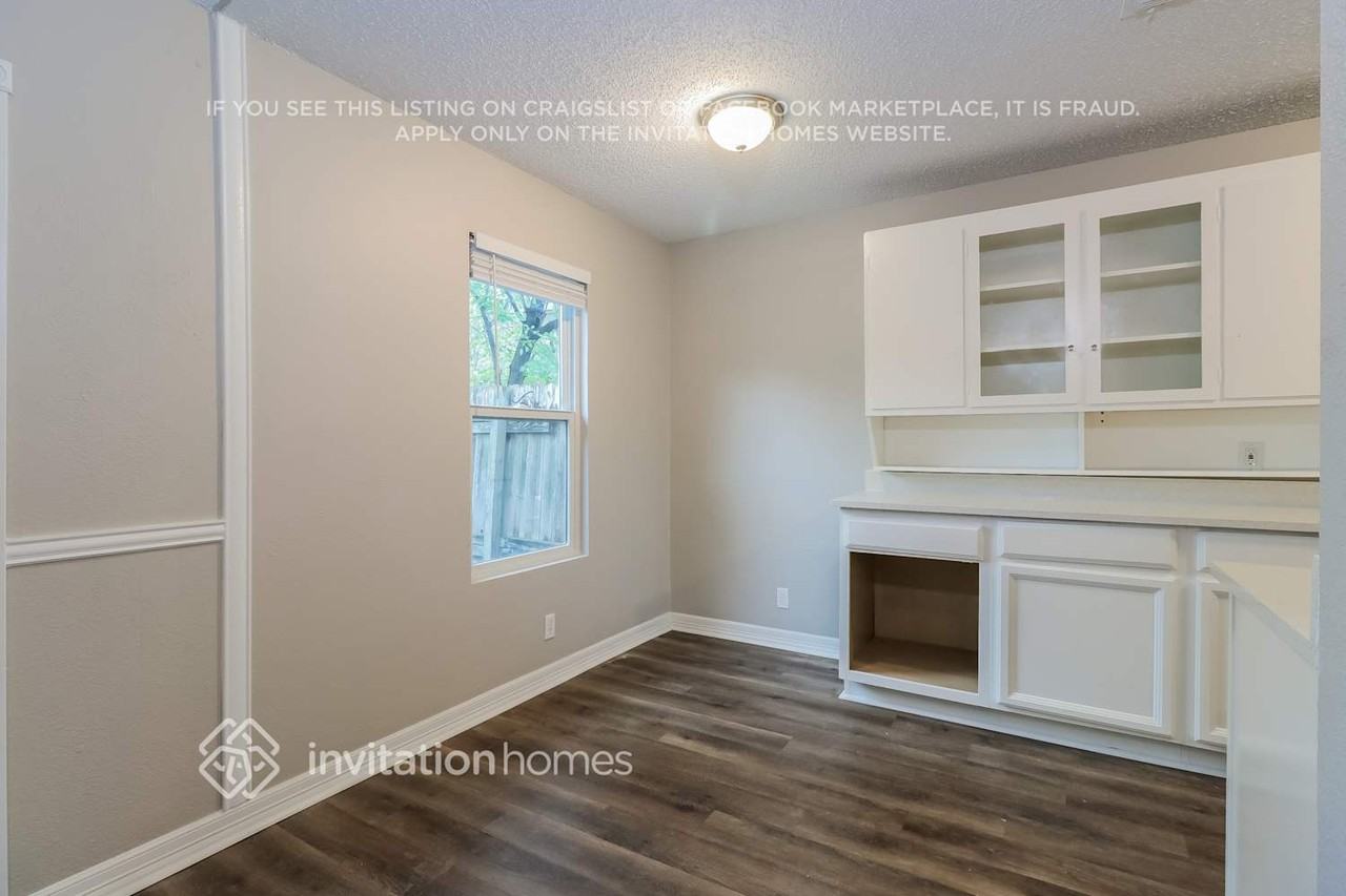 203 Jan Ln - Photo 4 of 16