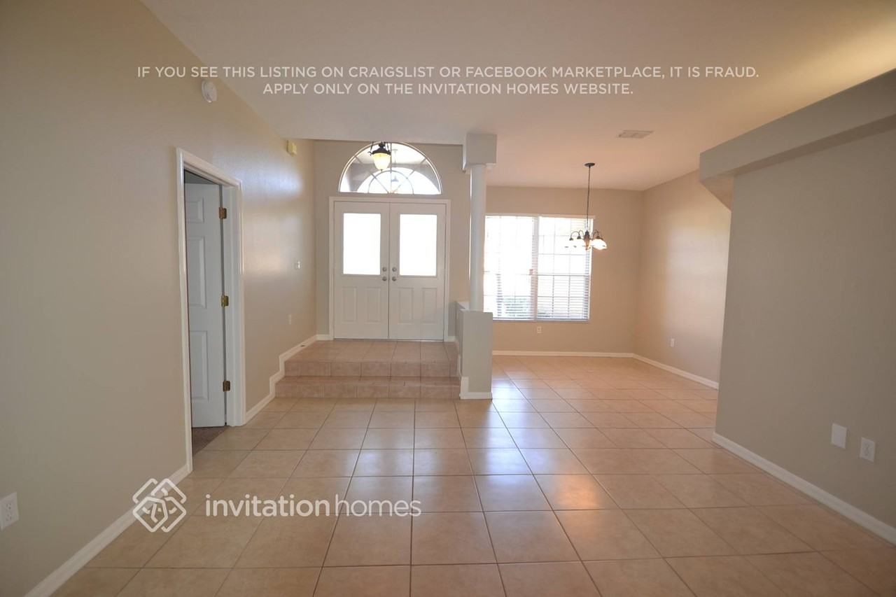 7142 Captiva Cir - Photo 2 of 8