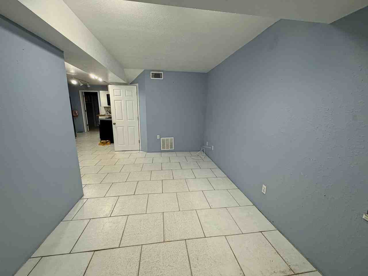 8 10th St #B - Photo 2 of 14