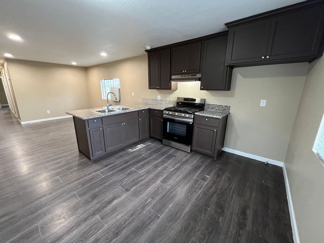 19014 Avenue 146 - Photo 3 of 8