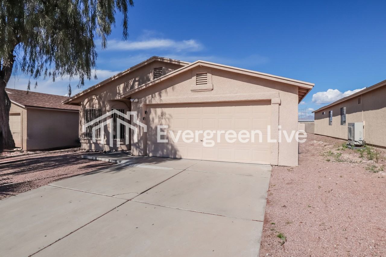 3039 E Calle Rabida - Photo 2 of 15