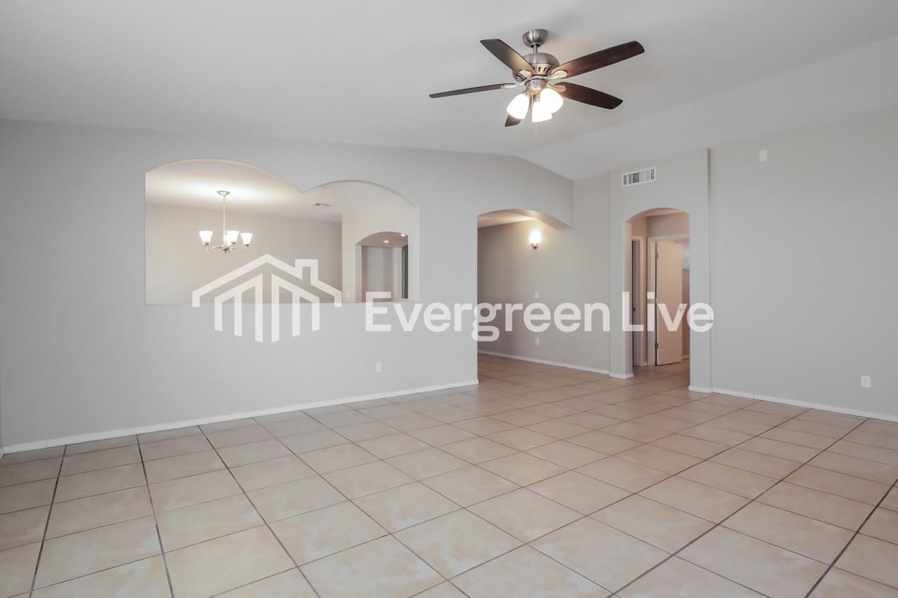 3039 E Calle Rabida - Photo 4 of 15