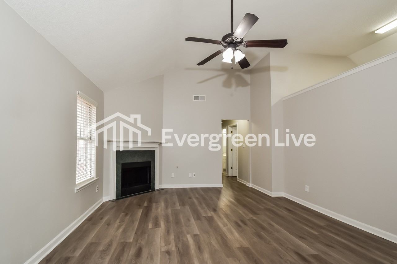 377 Alex Cv - Photo 4 of 15