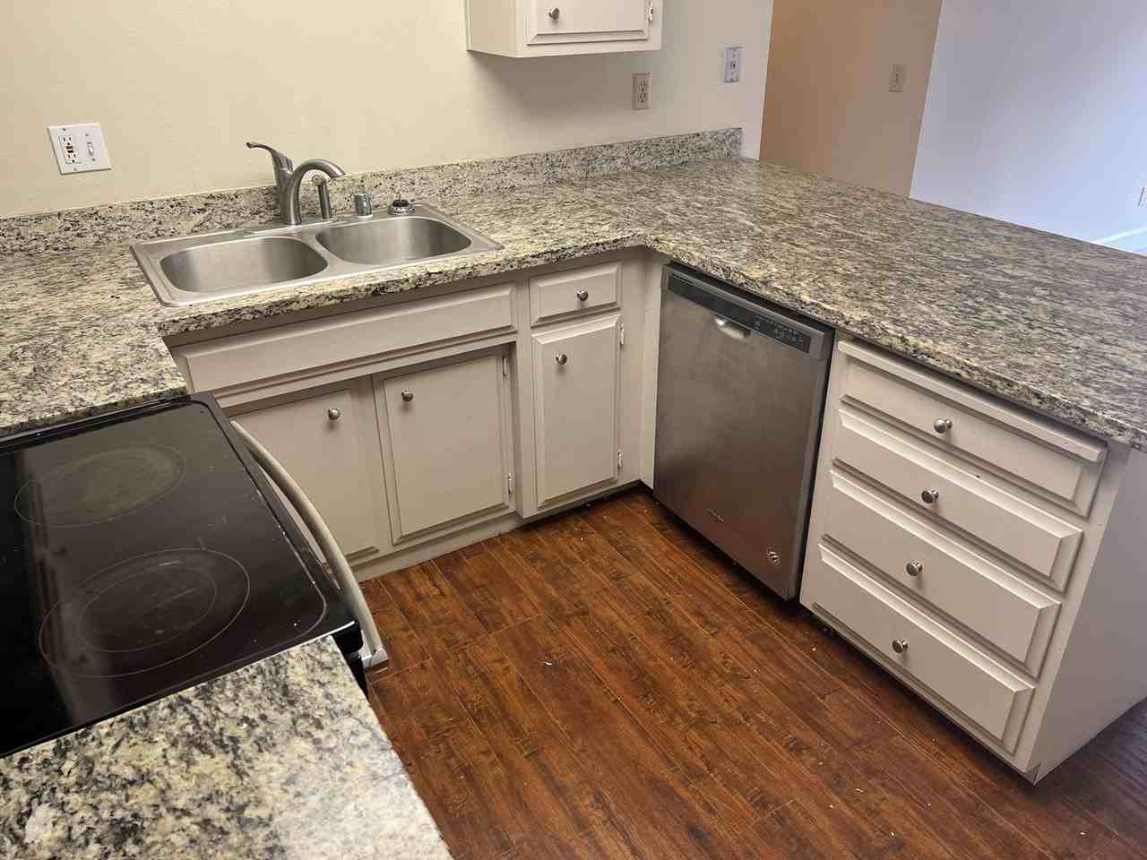 9271 Corinthian Cir - Photo 6 of 23