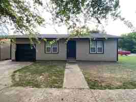 featured image of 4022 Main St