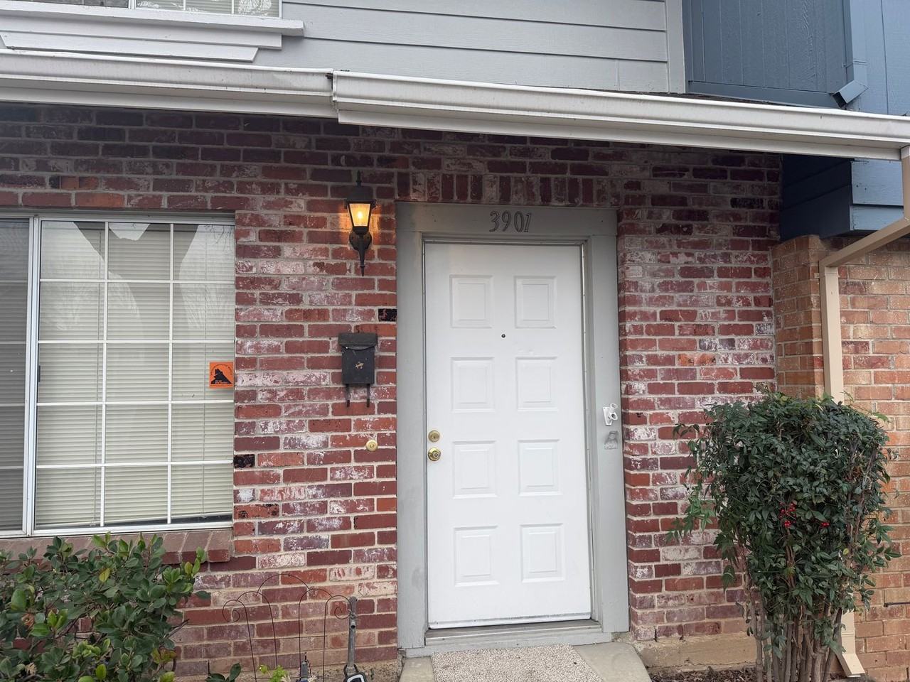 3901 Oak Villa Cir - Photo 2 of 30