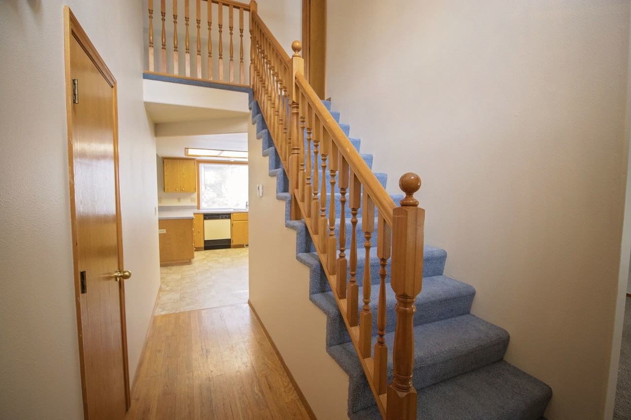 15608 Ne 12th St - Photo 5 of 30