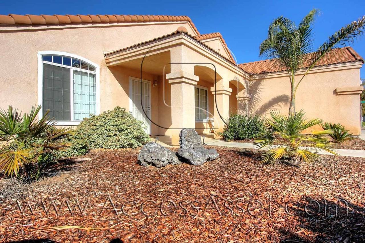 32755 Trailwood Ct - Photo 2 of 14