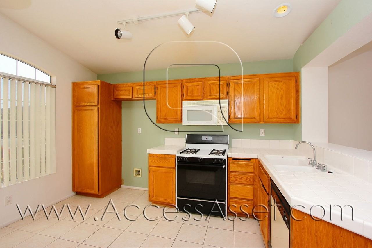 32755 Trailwood Ct - Photo 6 of 14