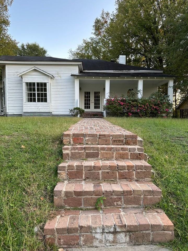 308 Wood St - Photo 2 of 26