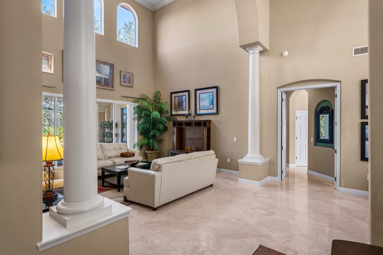 213 Chadwick Dr - Photo 3 of 22