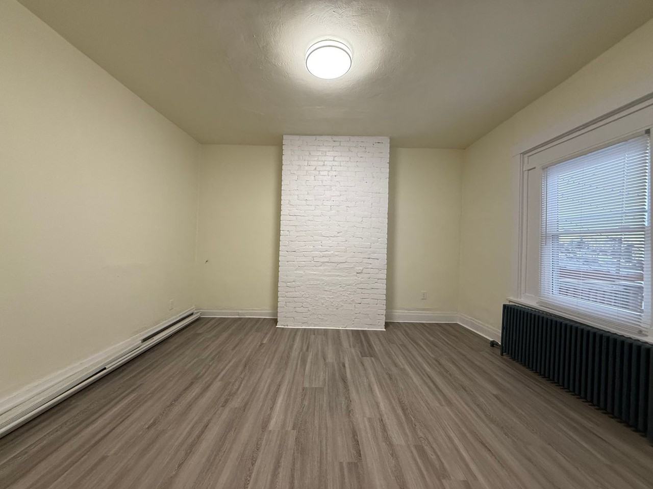 443 Hays Ave - Photo 3 of 29