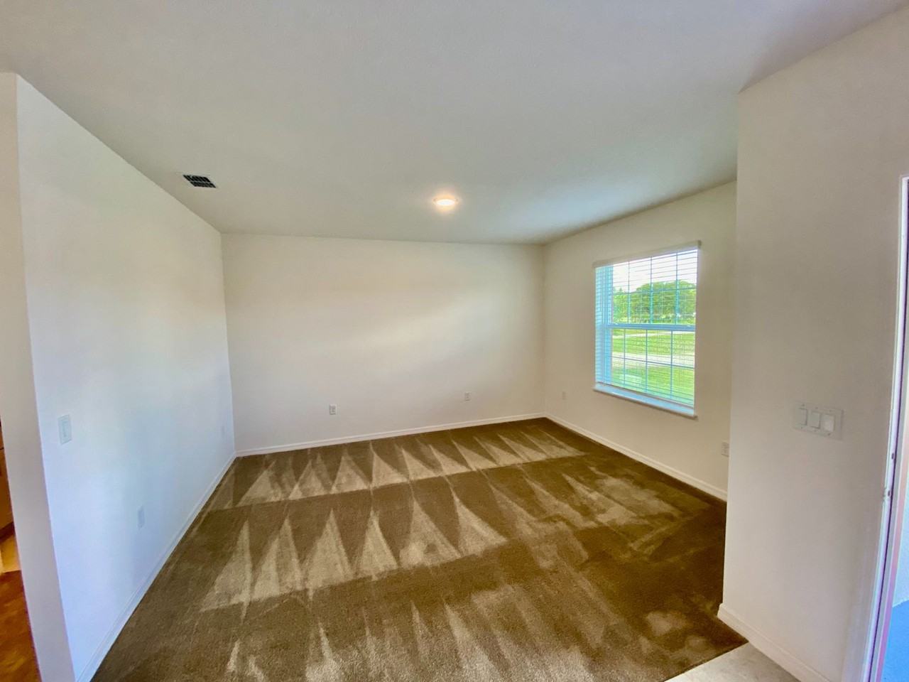 999 Cumberland Dr - Photo 4 of 37