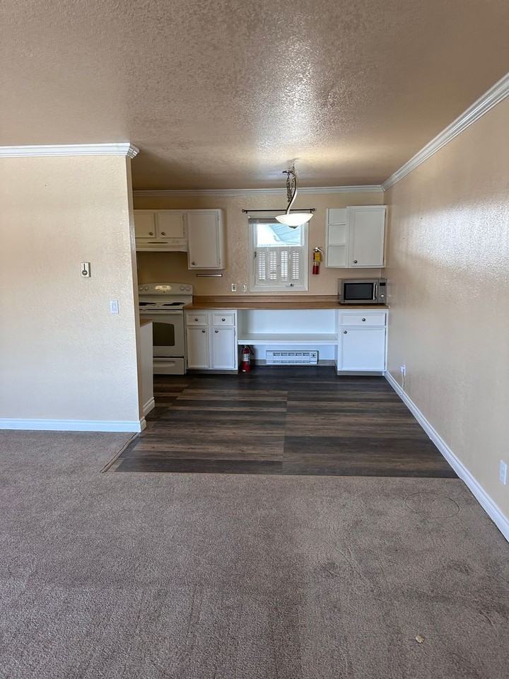 190 Grand Larry St #A10 - Photo 4 of 17