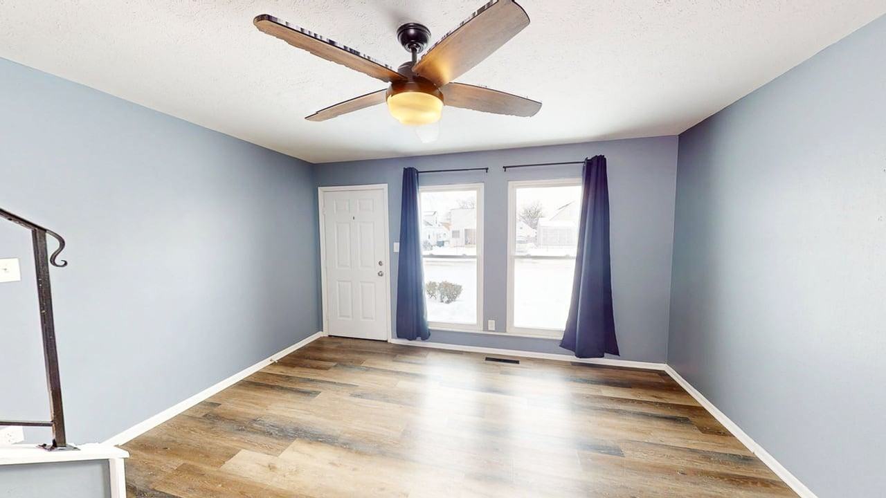 793 Wiltshire Rd - Photo 5 of 26