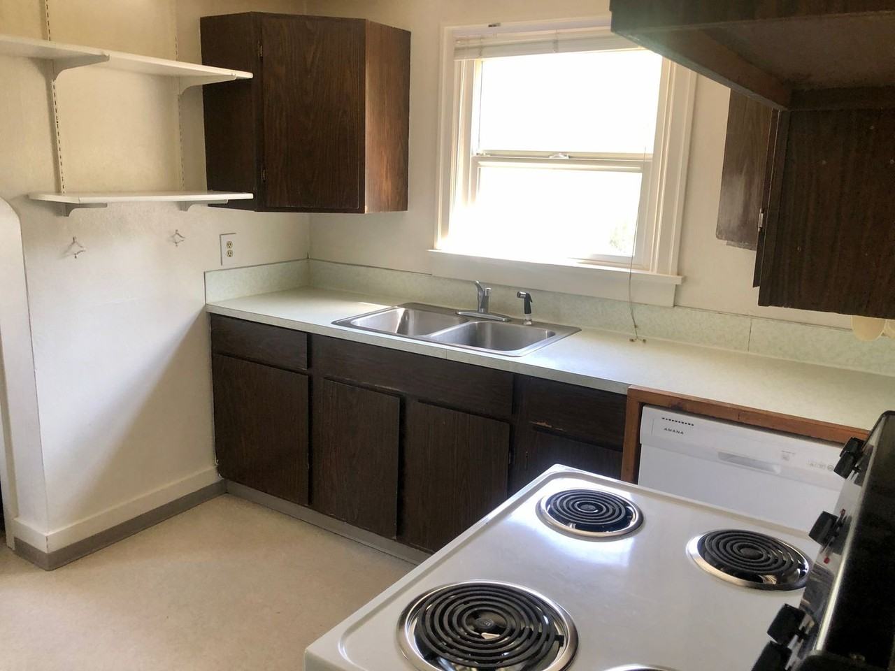 527 W Taylor Ave. - Photo 4 of 35