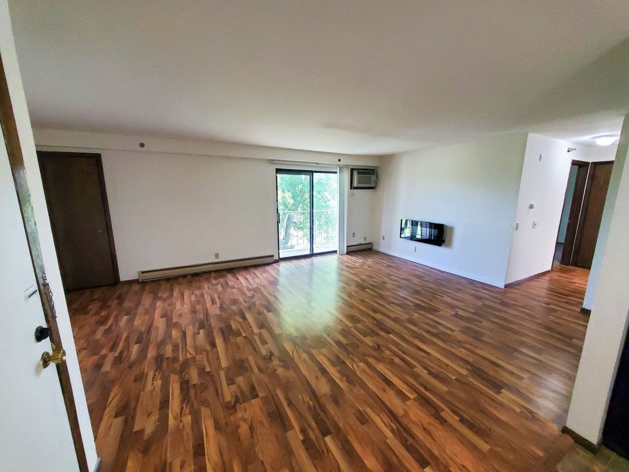 GUILFORD APARTMENT HOMES - Photo 3 of 5