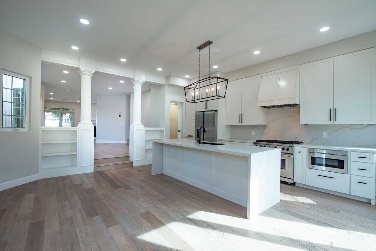 105 S Ditmar St - Photo 4 of 27