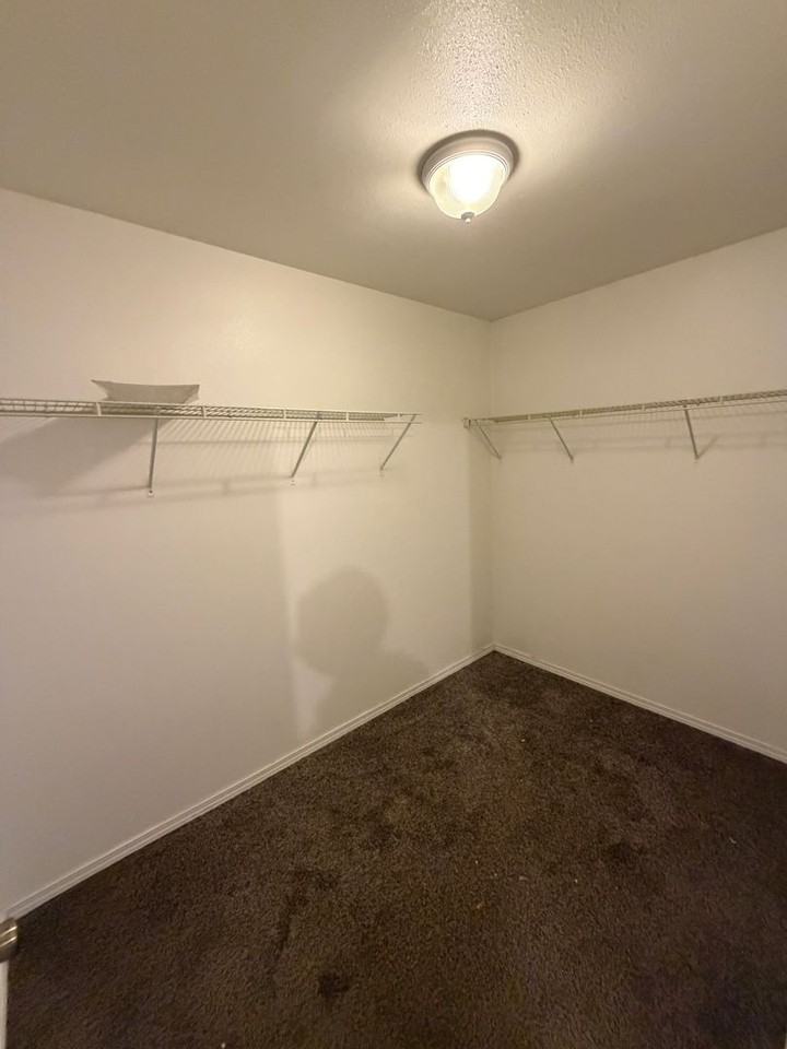 S 8th St W - Photo 2 of 7