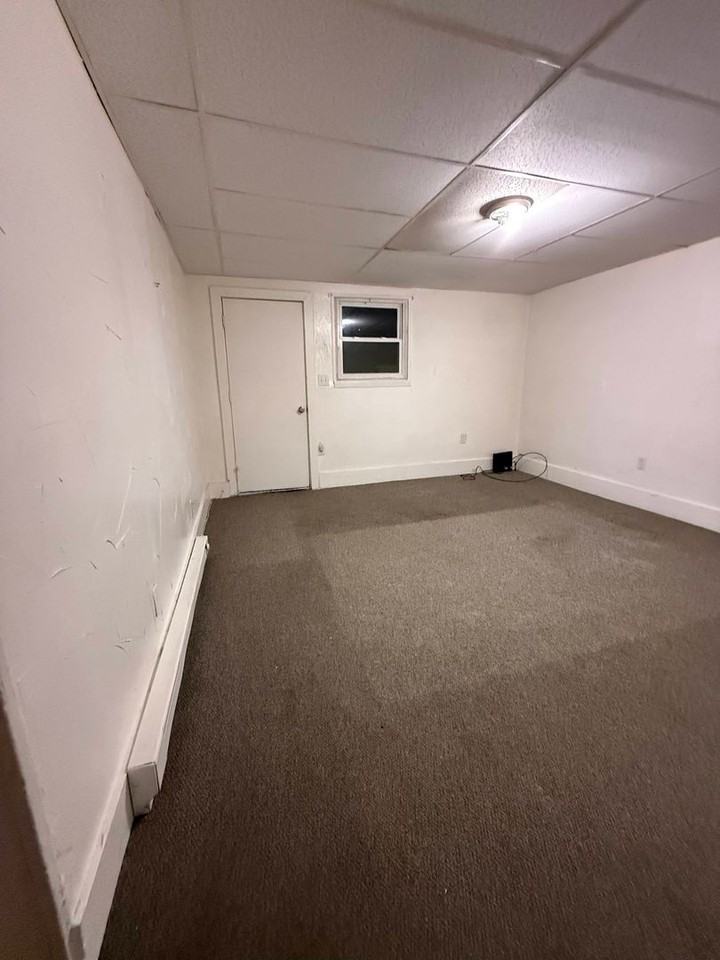 123 W Walnut St - Photo 5 of 10