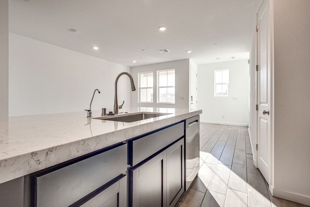 8917 8917 Grabill Spruce St - Photo 2 of 16